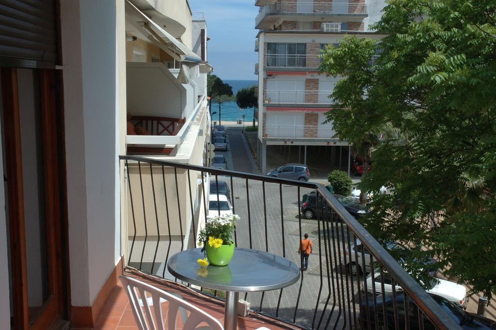Hostal La Marina Platja d'Aro Dış mekan fotoğraf