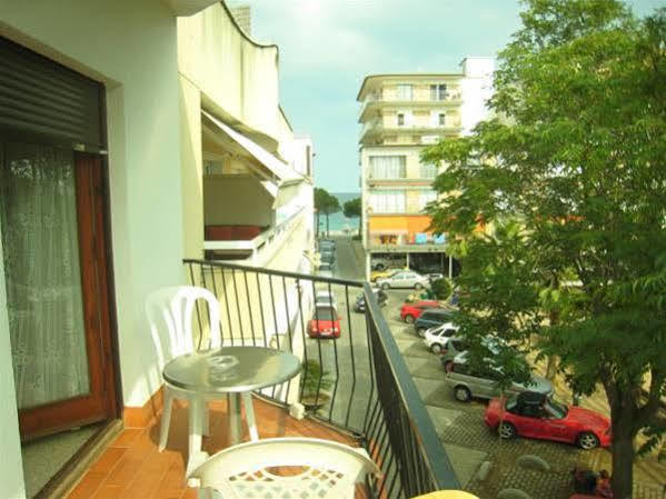 Hostal La Marina Platja d'Aro Dış mekan fotoğraf
