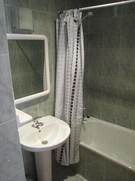 Hostal La Marina Platja d'Aro Oda fotoğraf
